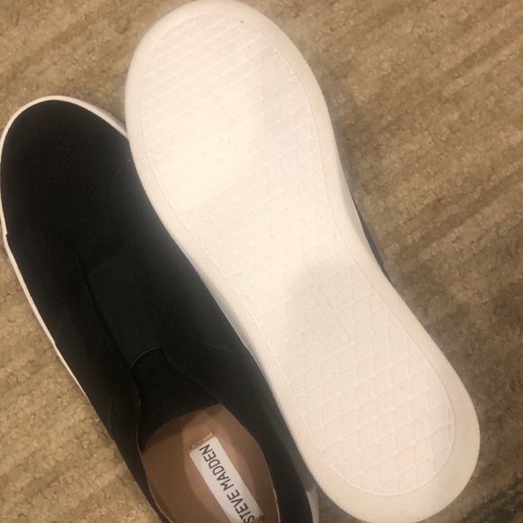Steve Madden Slip On Shoe - Picture 3 of 5